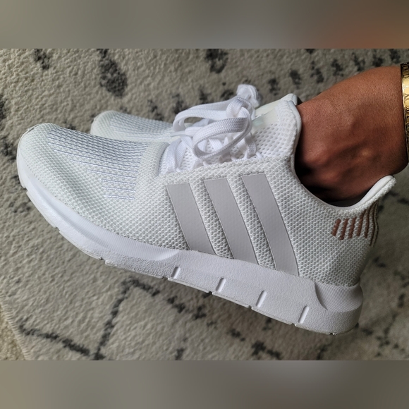 Adidas Swift Run women's 8 - Picture 6 of 7